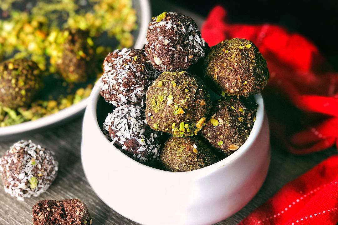 No bake chocolate chai energy bites recipe